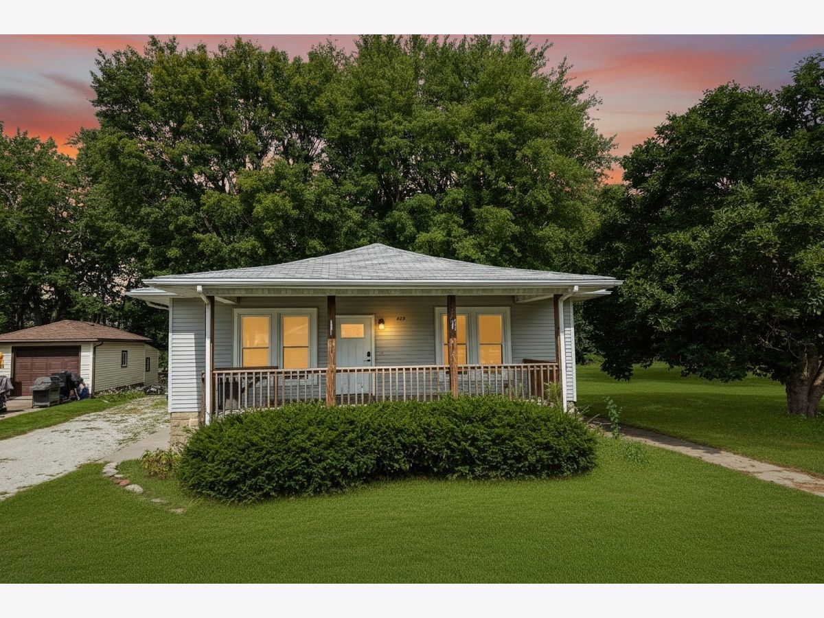  For Sale Watseka Illinois, 472 Cherry Street