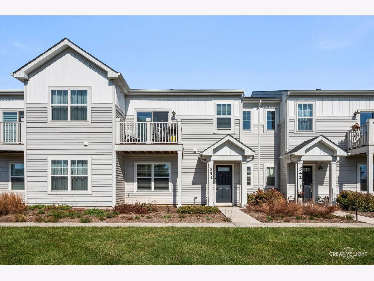  For Sale South Elgin Illinois, 544 Comstock Road