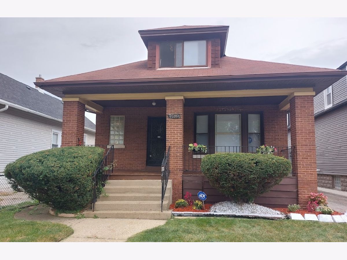  For Sale Chicago Illinois, 9765 Winston Avenue