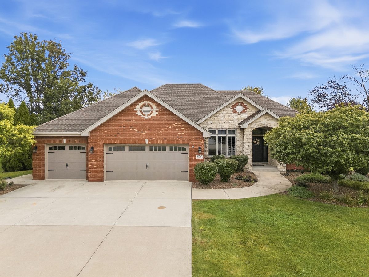  For Sale Lockport Illinois, 16243 Blackhawk Drive