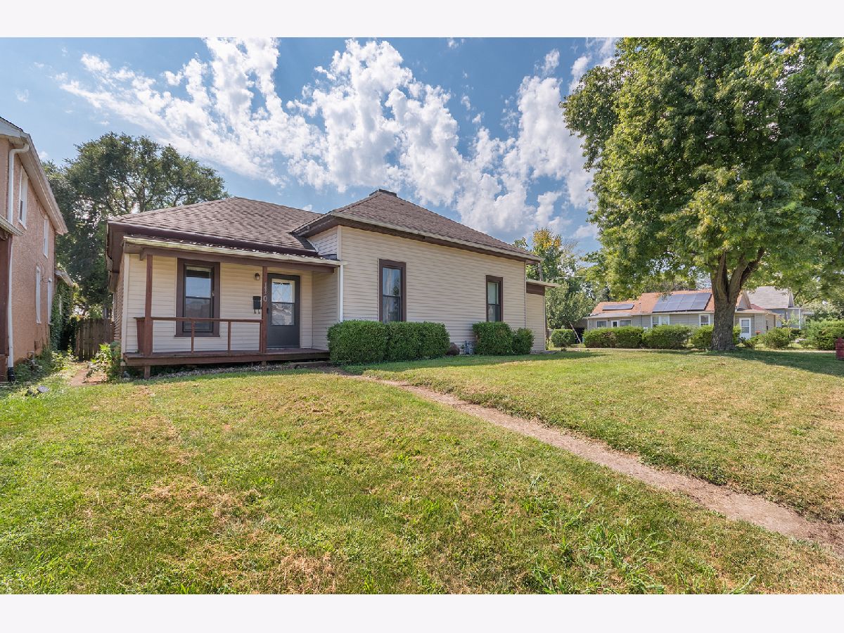  For Sale Lasalle Illinois, 110 2nd Street