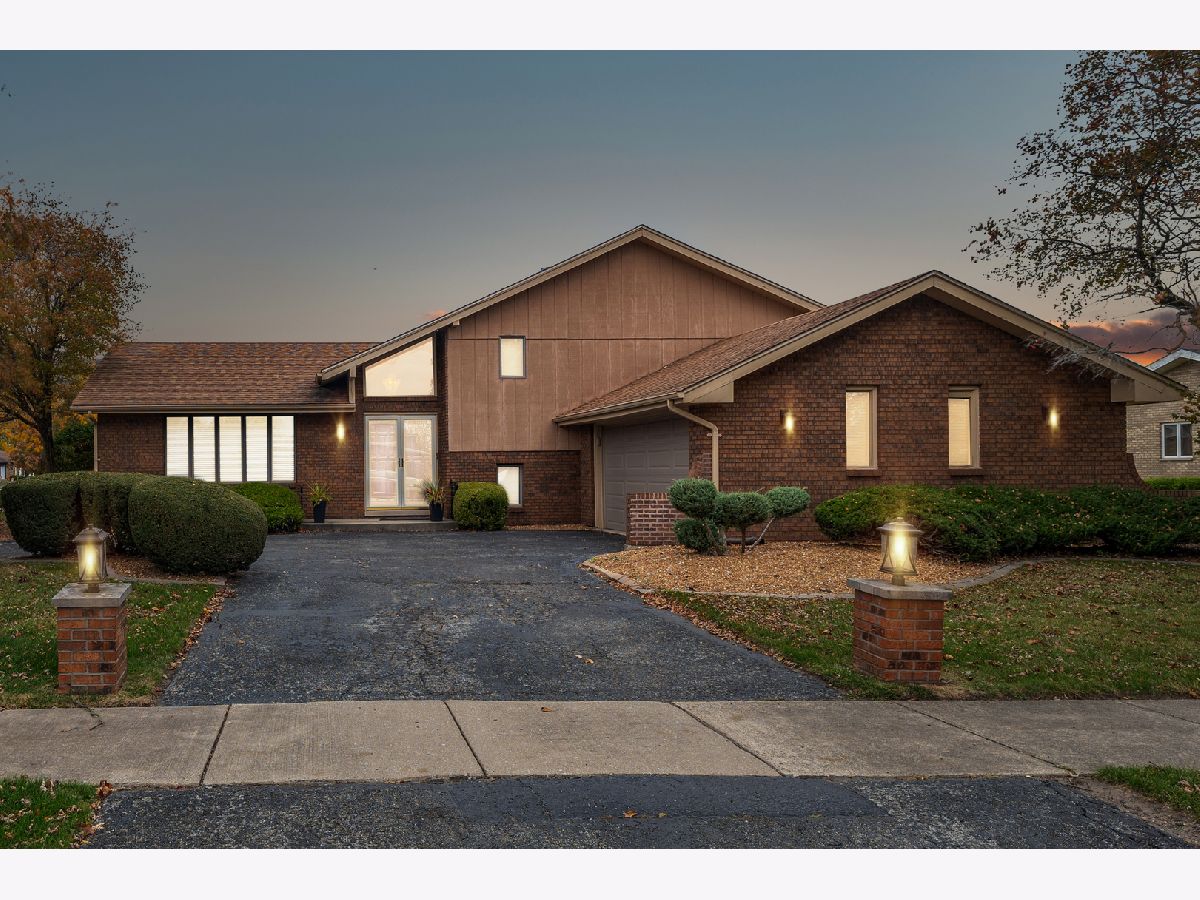  For Sale Lynwood Illinois, 2210 207th Place