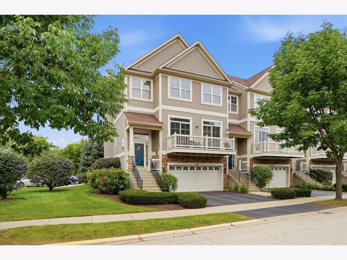  For Sale Grayslake Illinois, 674 Shoreline Drive