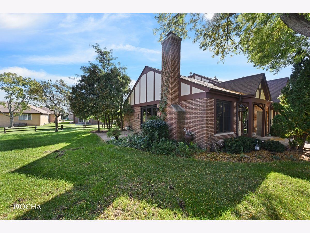  For Sale Westchester Illinois, 2861 Denton Court