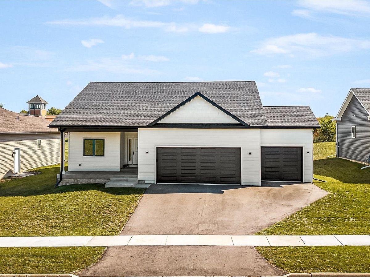  For Sale Rockford Illinois, 8557 Blue River Road