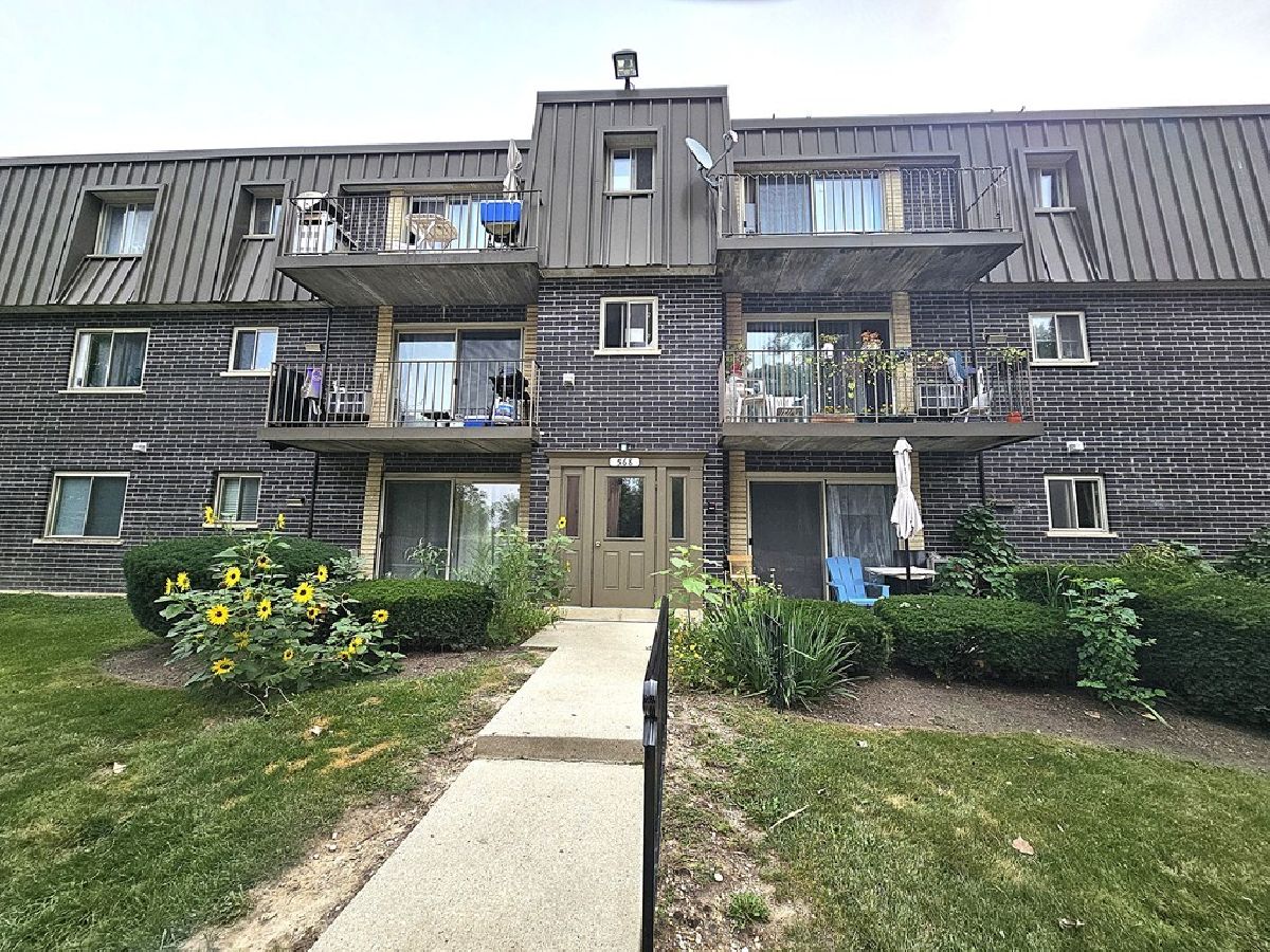 Condominiums For Rent Fairway Greens Wheeling Illinois, 568 Fairway View