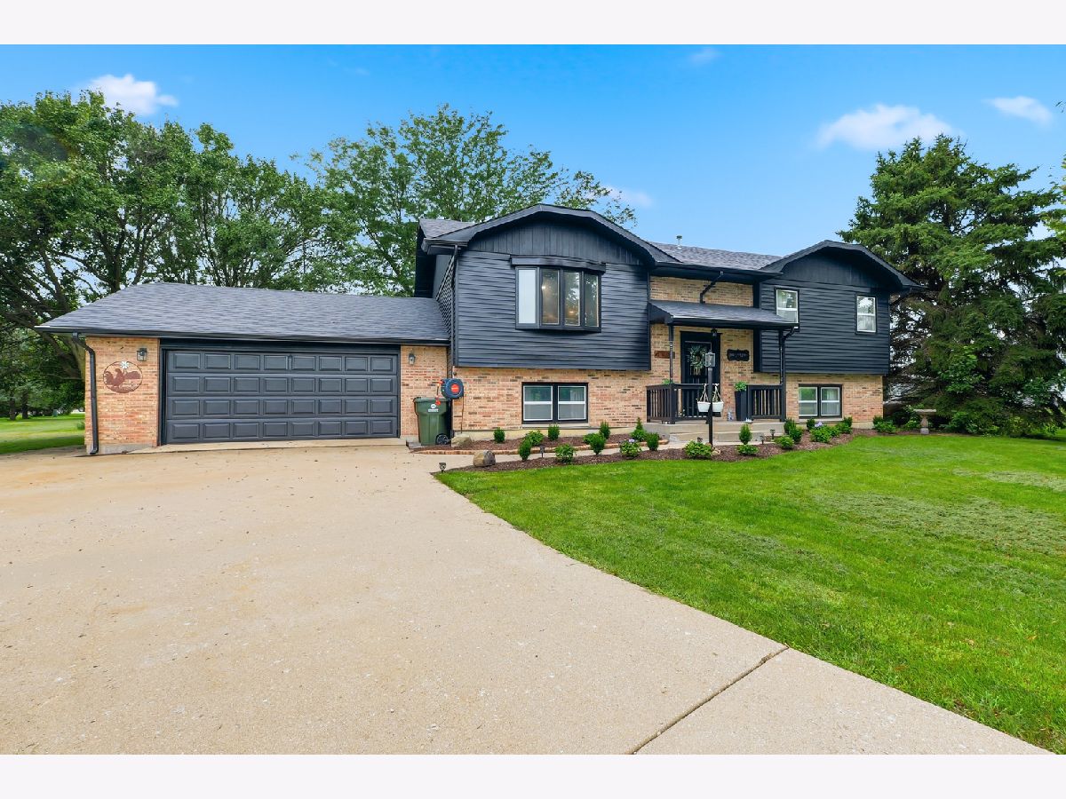  For Sale Morris Illinois, 8065 Ashley Road