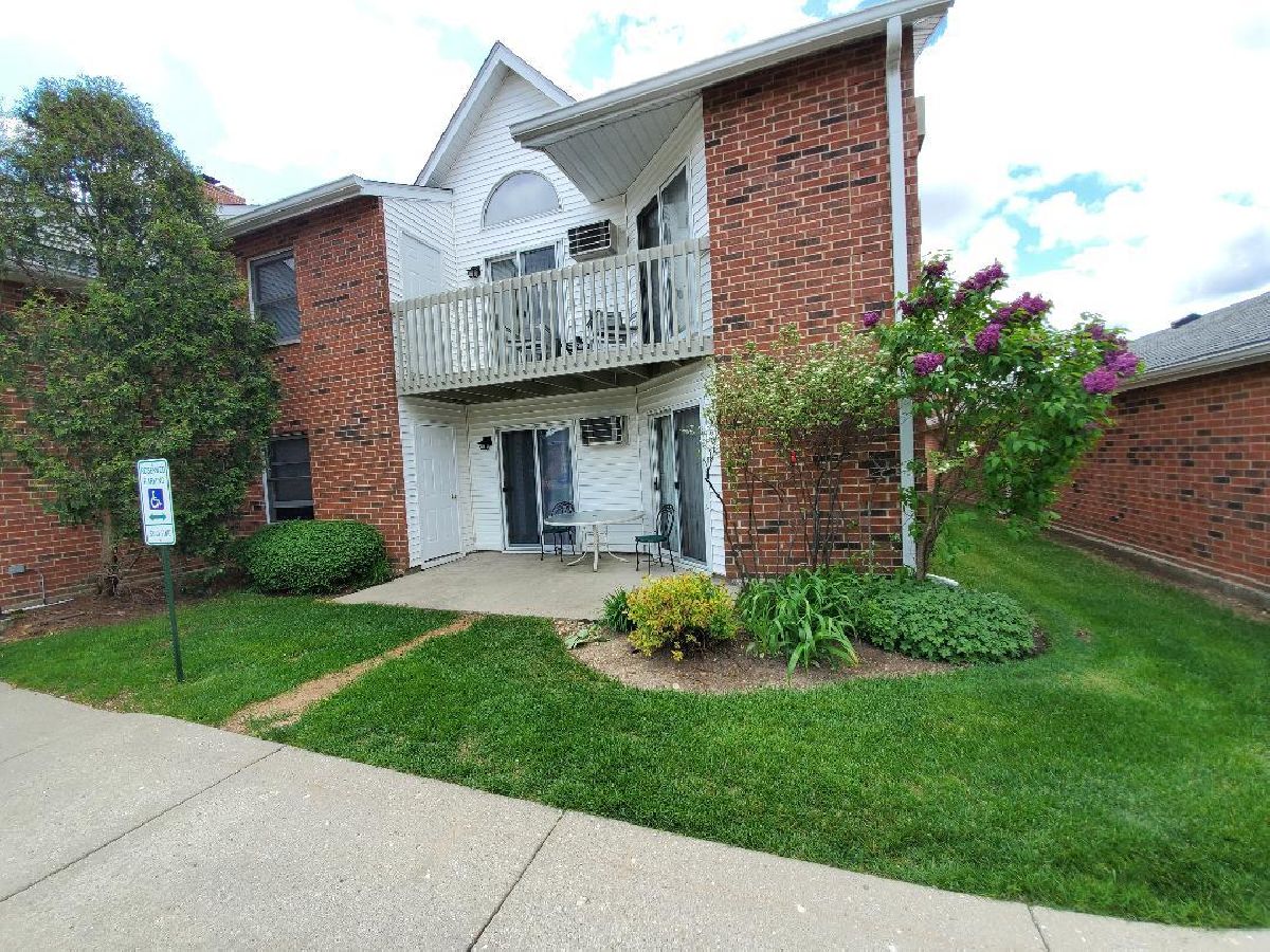  For Rent Lake In The Hills Illinois, 1350 Cunat