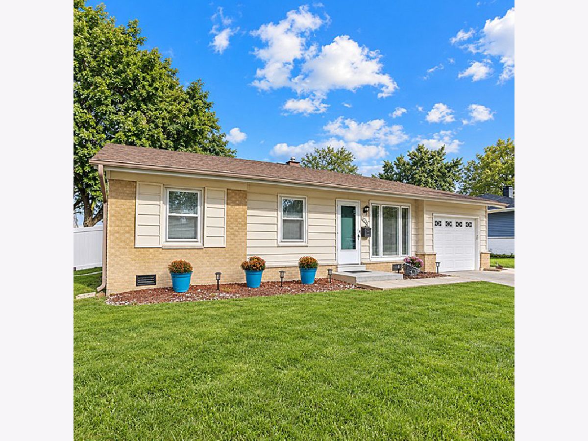  For Rent Elk Grove Village Illinois, 1031 Maple
