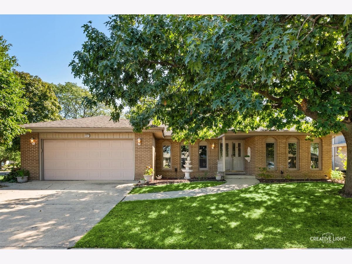  For Sale Orland Park Illinois, 15527 Larkspur Lane