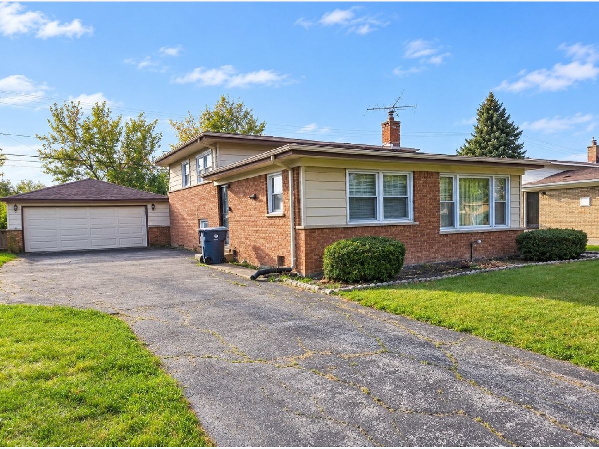  For Sale Chicago Heights Illinois, 404 Westgate Avenue