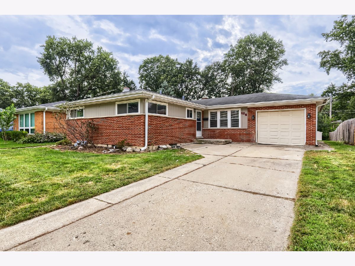  For Sale Arlington Heights Illinois, 12 Waterman Avenue