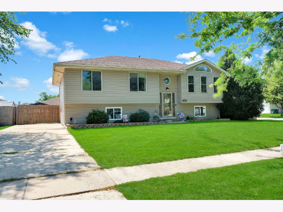  For Sale Plainfield Illinois, 7016 Lewis Clark Drive