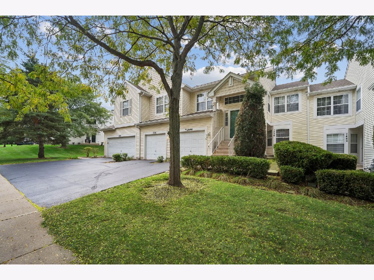  For Sale Carpentersville Illinois, 1446 Meadowsedge Lane