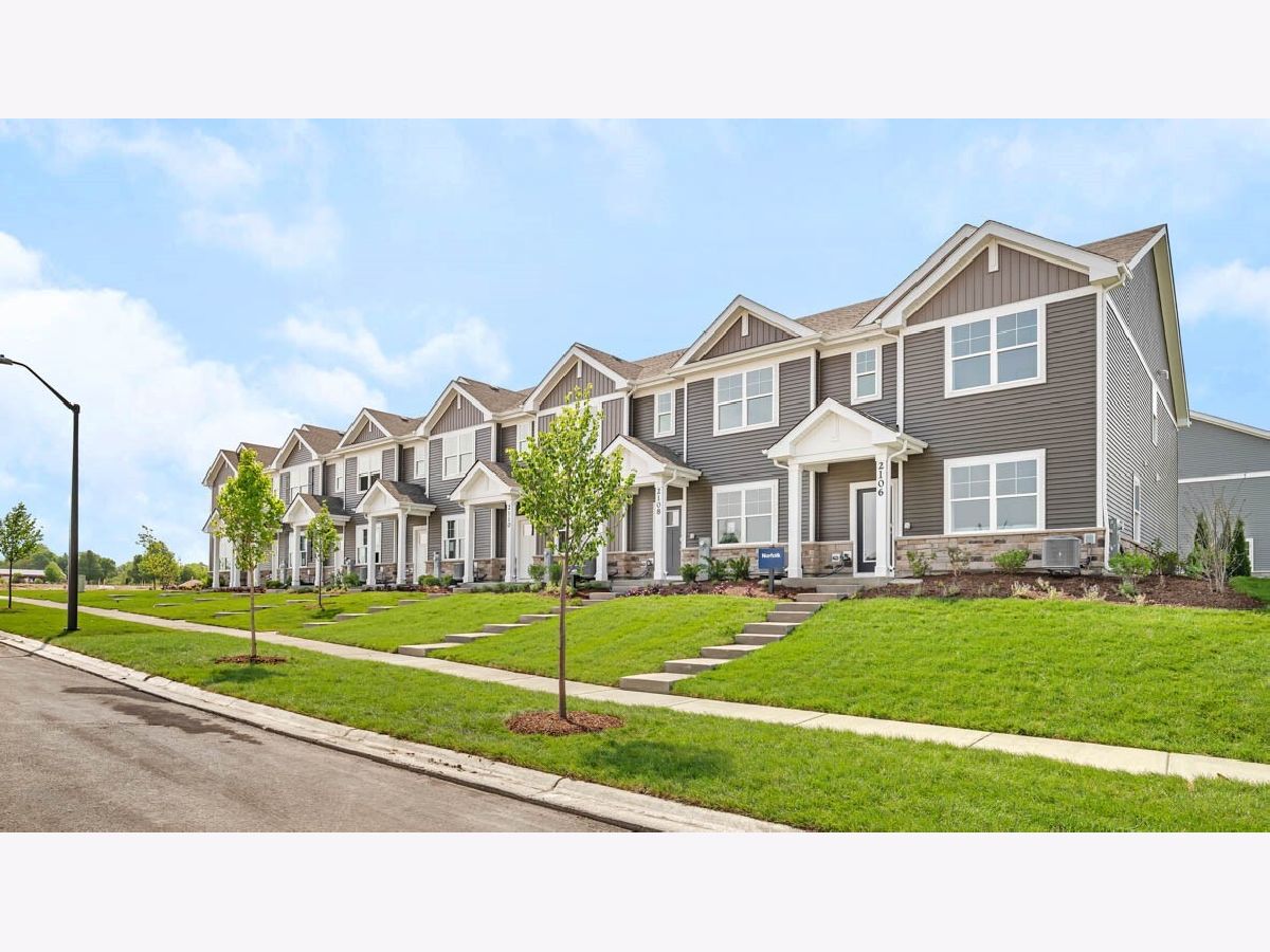 Condos & Townhomes & Homes For Sale Sonoma Trails Oswego Illinois, 2423 Sonoma Trails Drive