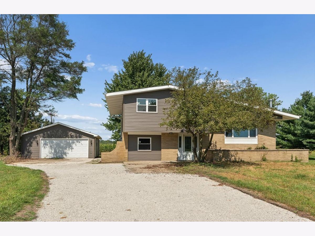  For Sale Chebanse Illinois, 1188 3300 N Road