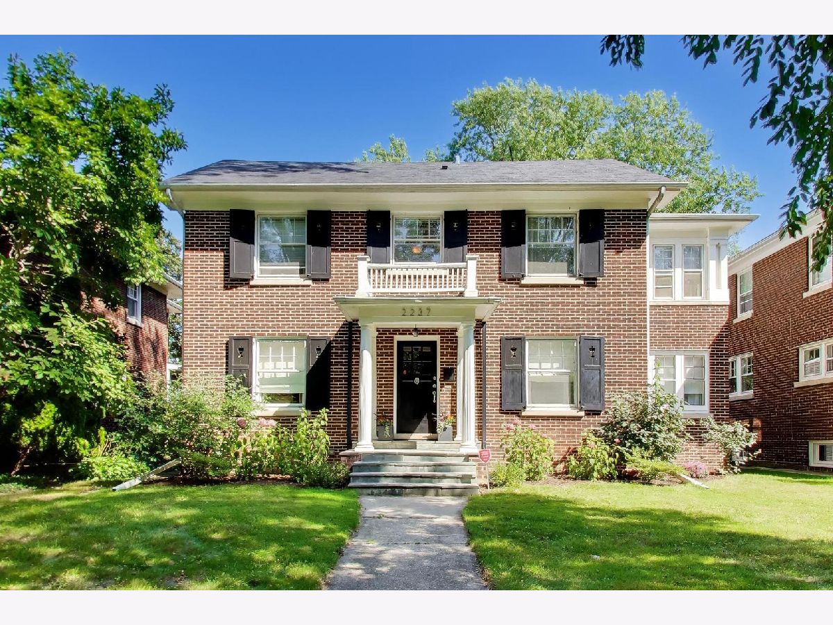  For Sale Evanston Illinois, 2237 Wesley Avenue