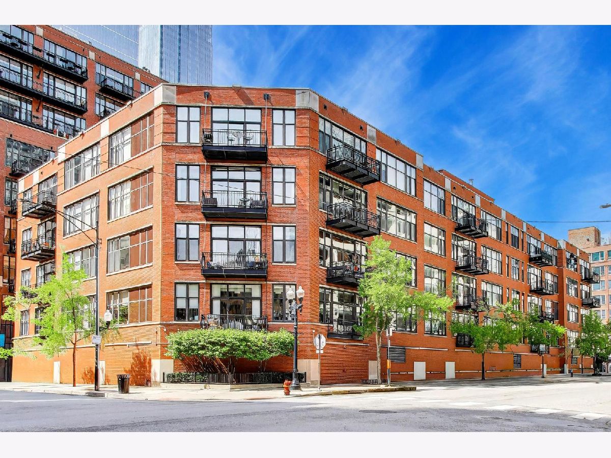 Condominiums For Sale Union Square Lofts Chicago Illinois, 333 Hubbard Street