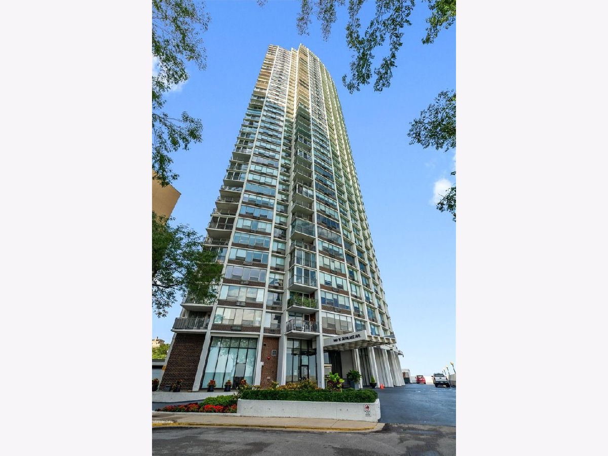 For Sale Chicago Illinois, 940 Glenlake Avenue