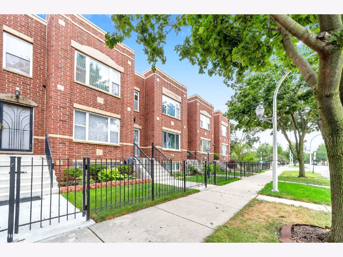  For Sale Chicago Illinois, 1265 Saint Louis Avenue