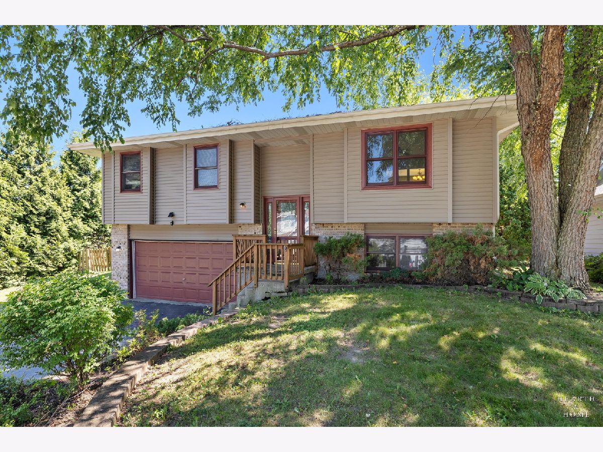 Homes For Sale Ridgewood Station Woodstock Illinois, 558 Barbary Lane