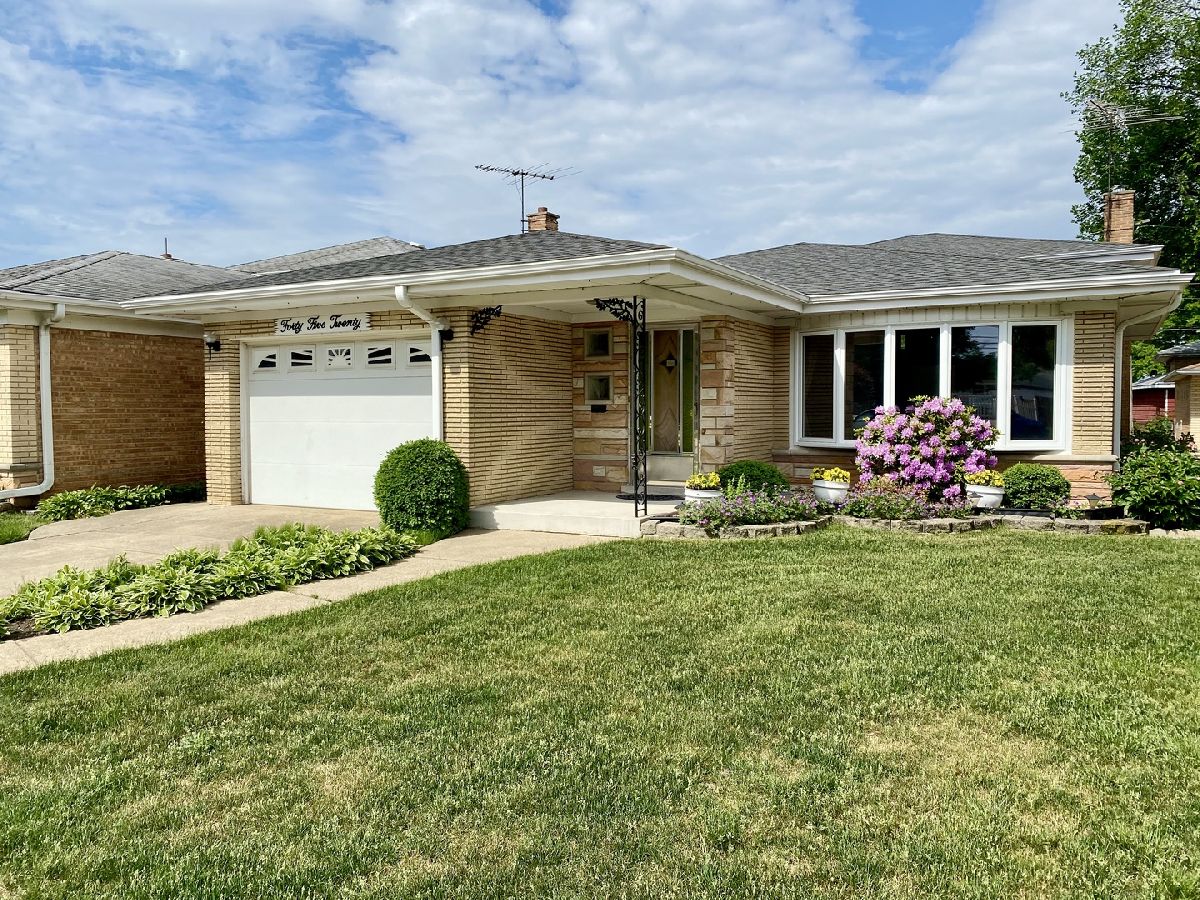 For Rent Norridge Illinois, 4520 Thatcher