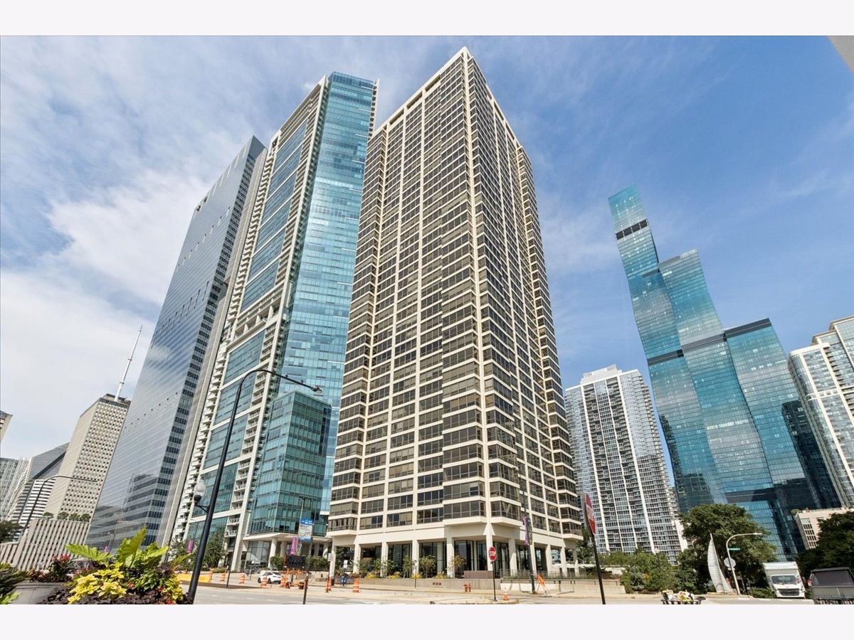  For Sale Chicago Illinois, 360 Randolph Street