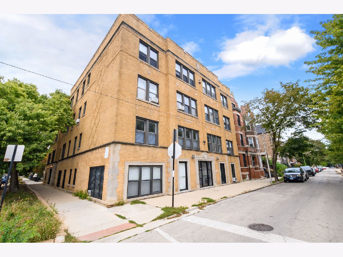  For Sale Chicago Illinois, 2130 Oakley Avenue