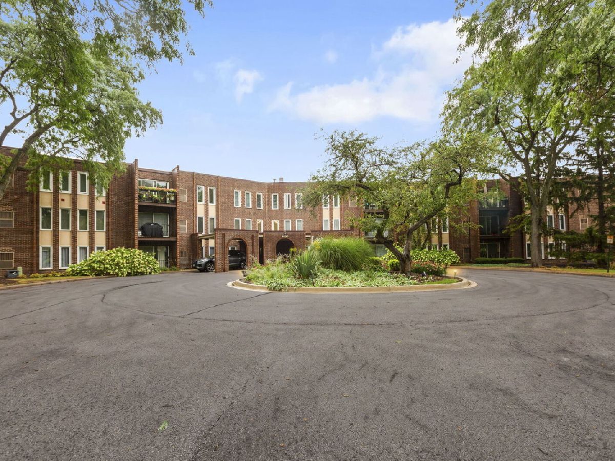  Rented Wheeling Illinois, 1450 Sandpebble