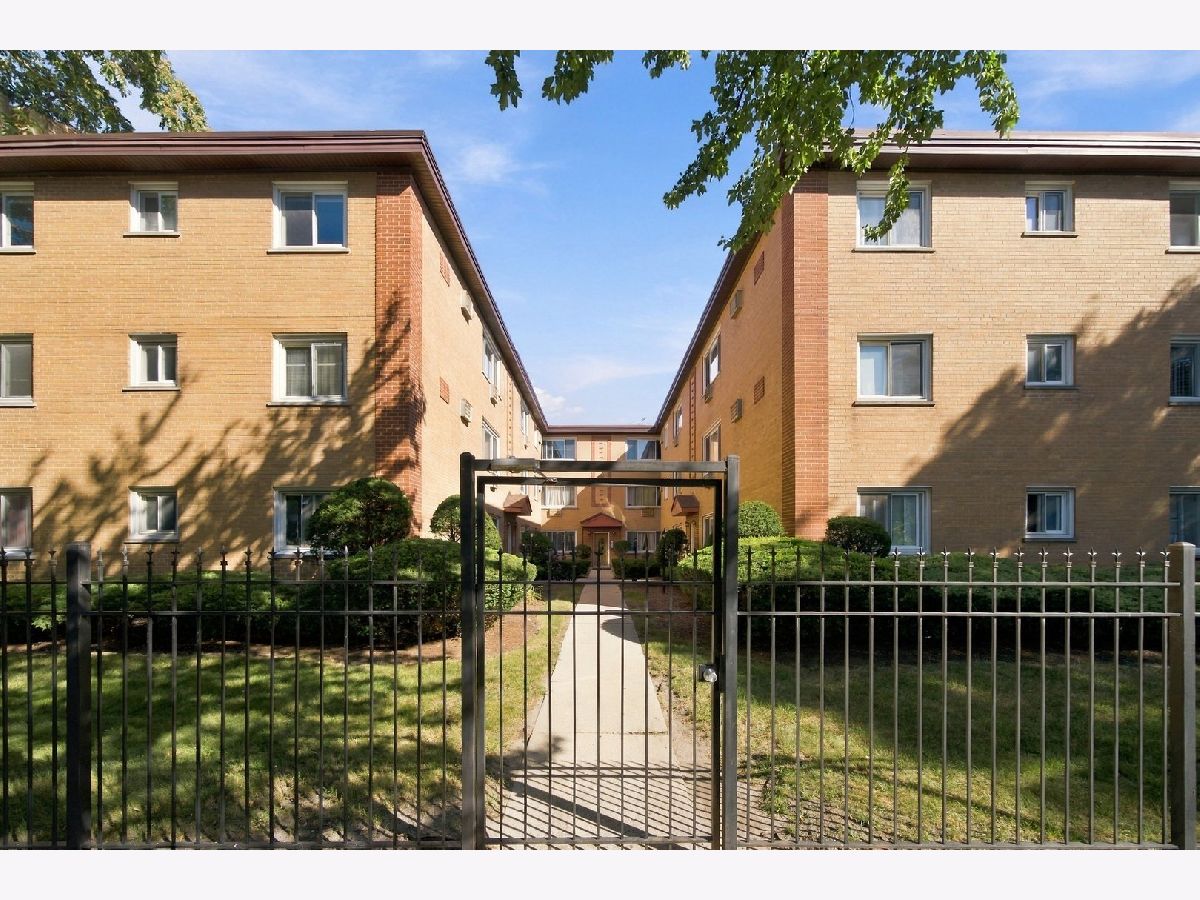  For Sale Chicago Illinois, 1626 Greenleaf Avenue