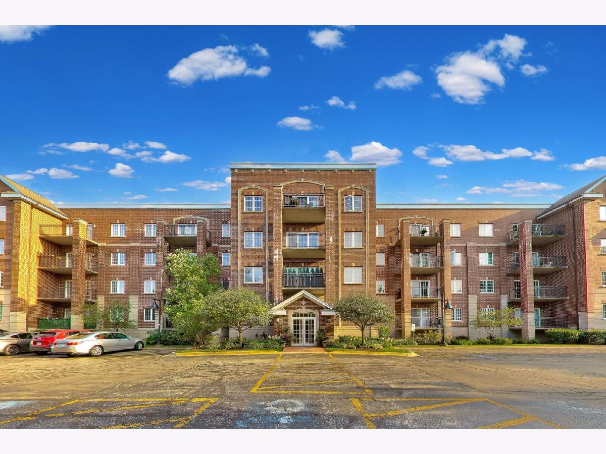  For Rent Libertyville Illinois, 1479 Milwaukee