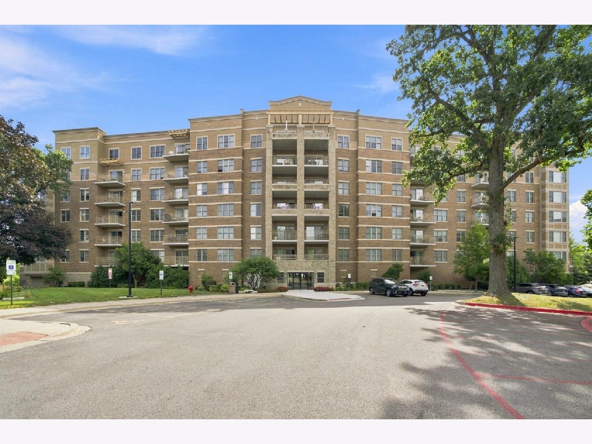  For Sale Bloomingdale Illinois, 125 Lakeview Drive