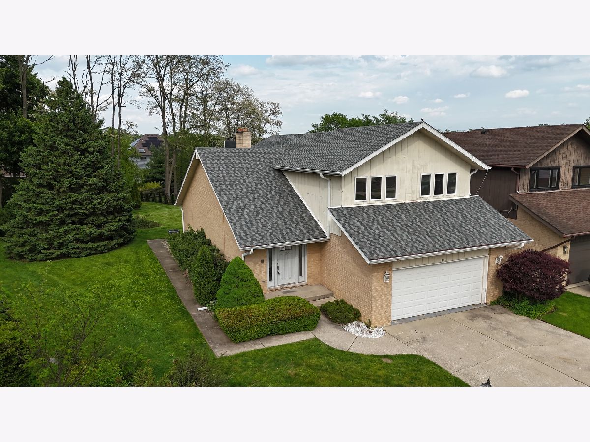  For Sale Downers Grove Illinois, 8315 Helen Court