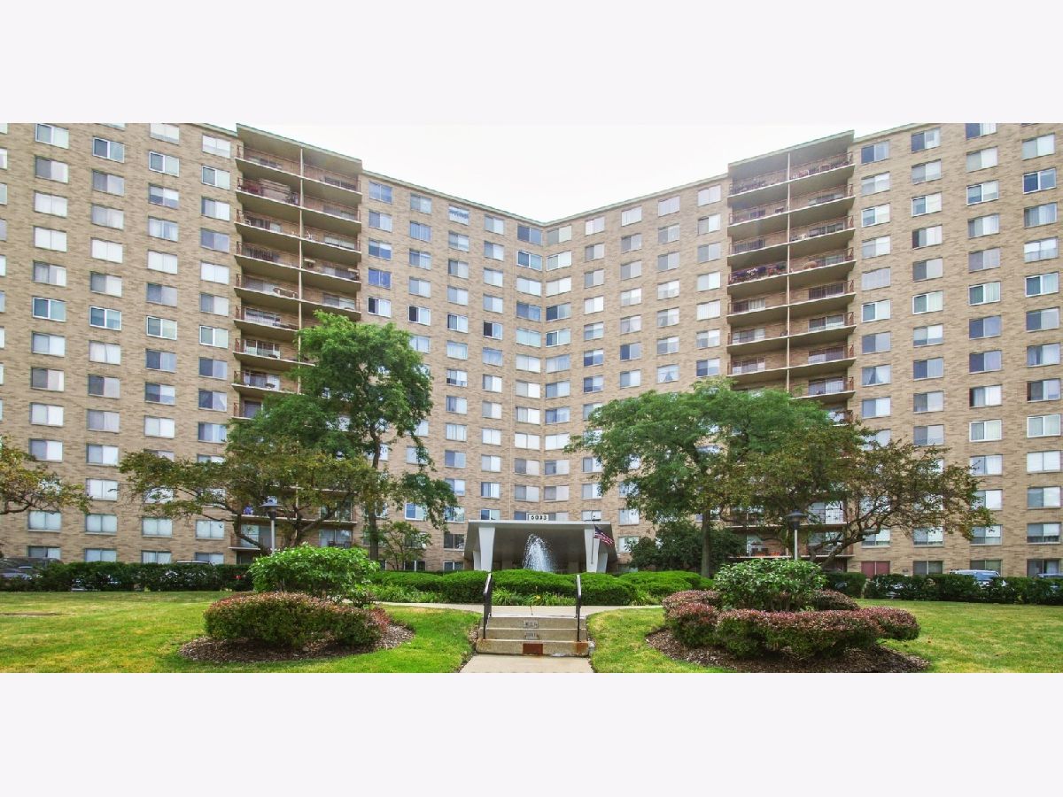  For Sale Chicago Illinois, 6833 Kedzie Avenue