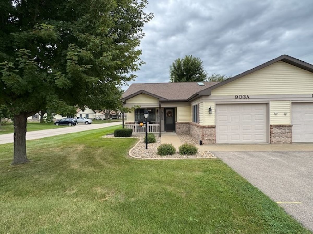  For Sale Sterling Illinois, 903A Florence Lane