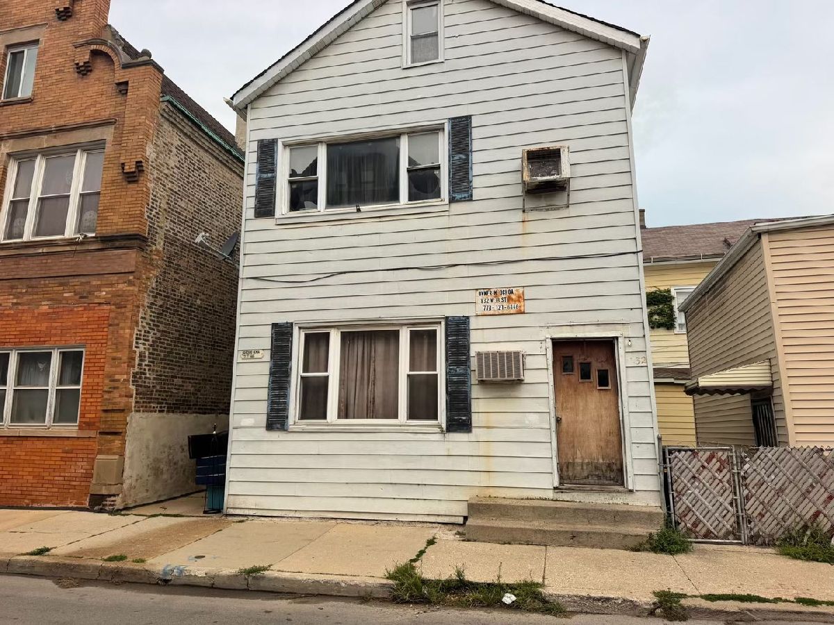  For Sale Chicago Illinois, 832 33rd Street