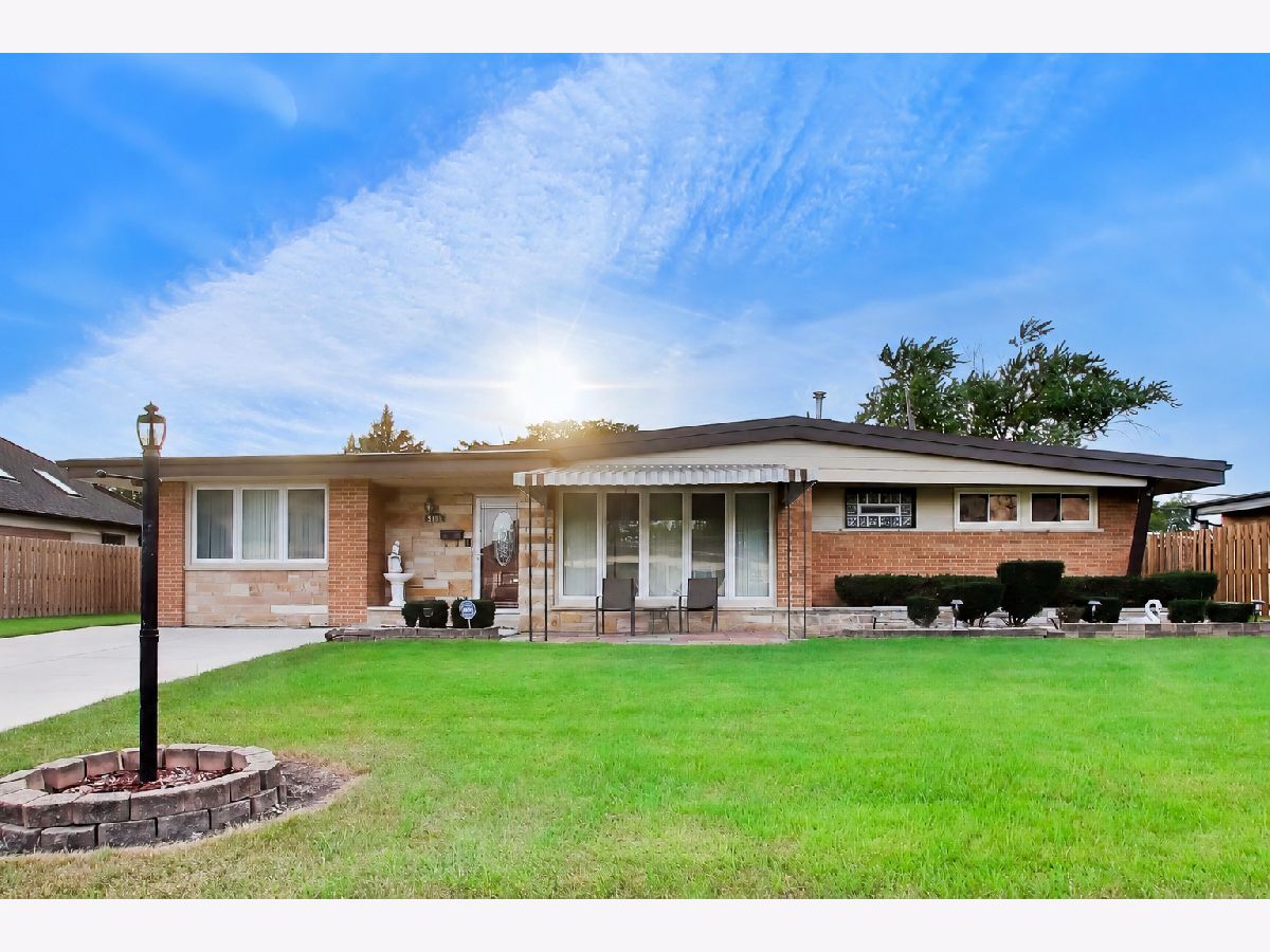  For Sale Norridge Illinois, 5180 Monterey Avenue