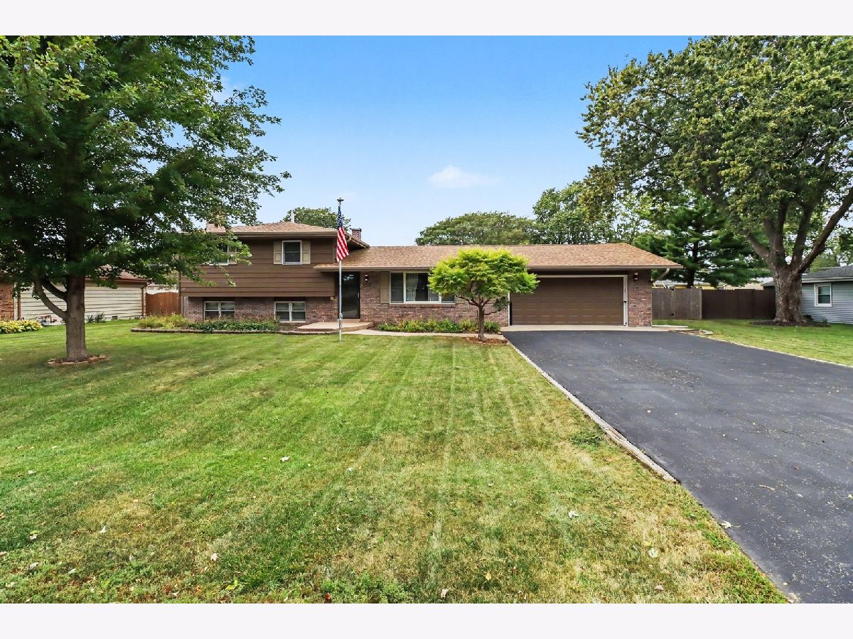  For Sale Manhattan Illinois, 155 Kay Street