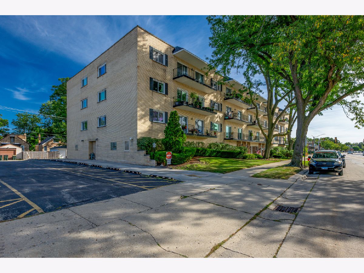  For Sale Morton Grove Illinois, 6020 Lincoln Avenue