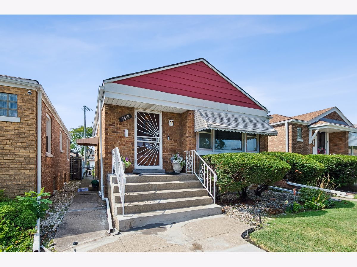  For Sale Chicago Illinois, 7418 Maplewood Avenue