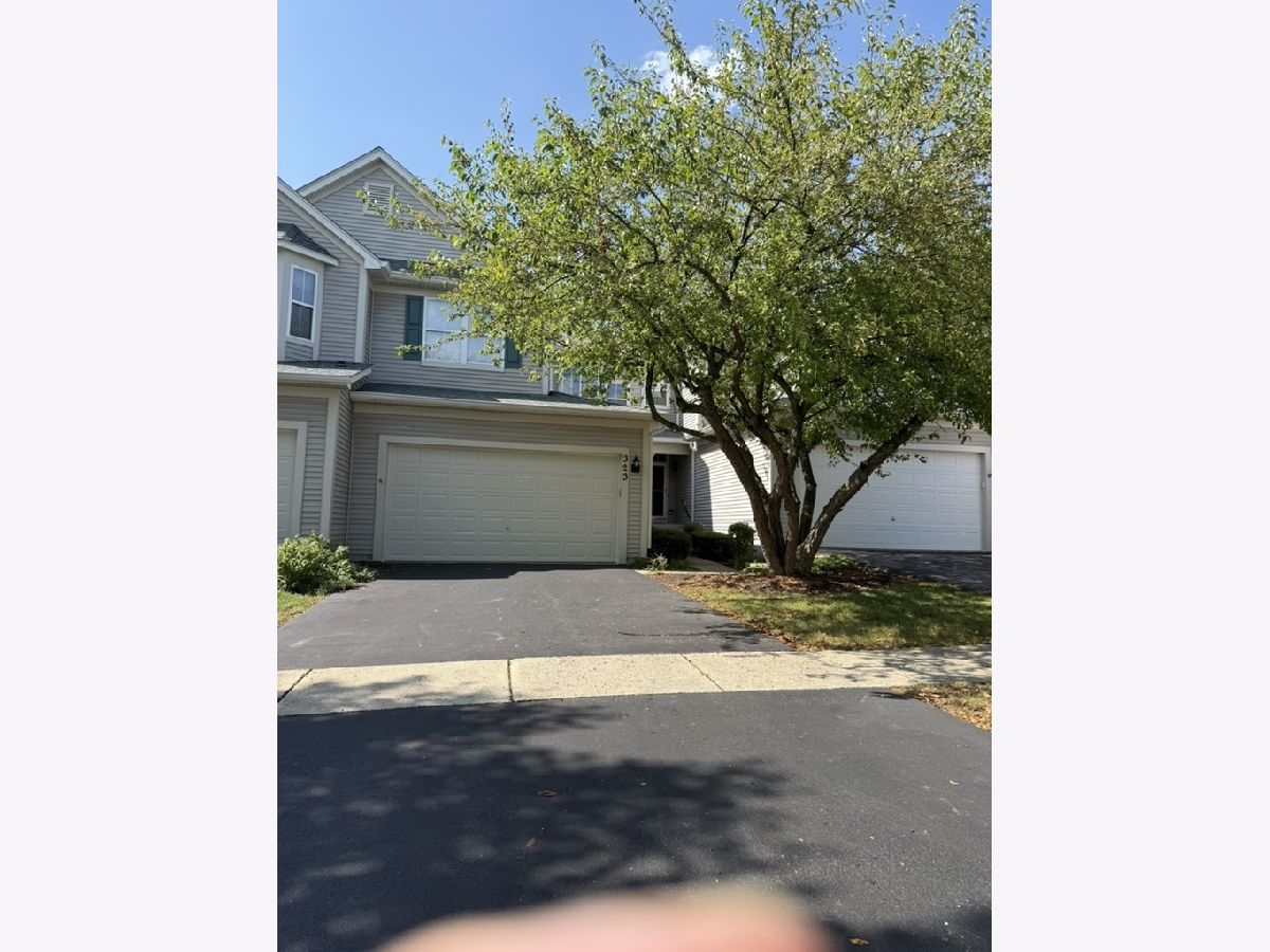  Rented St Charles Illinois, 323 Tower Hill