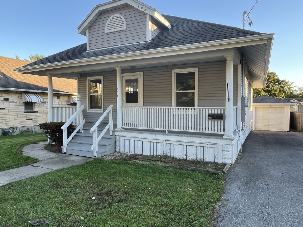  For Sale Marseilles Illinois, 693 Bluff Street