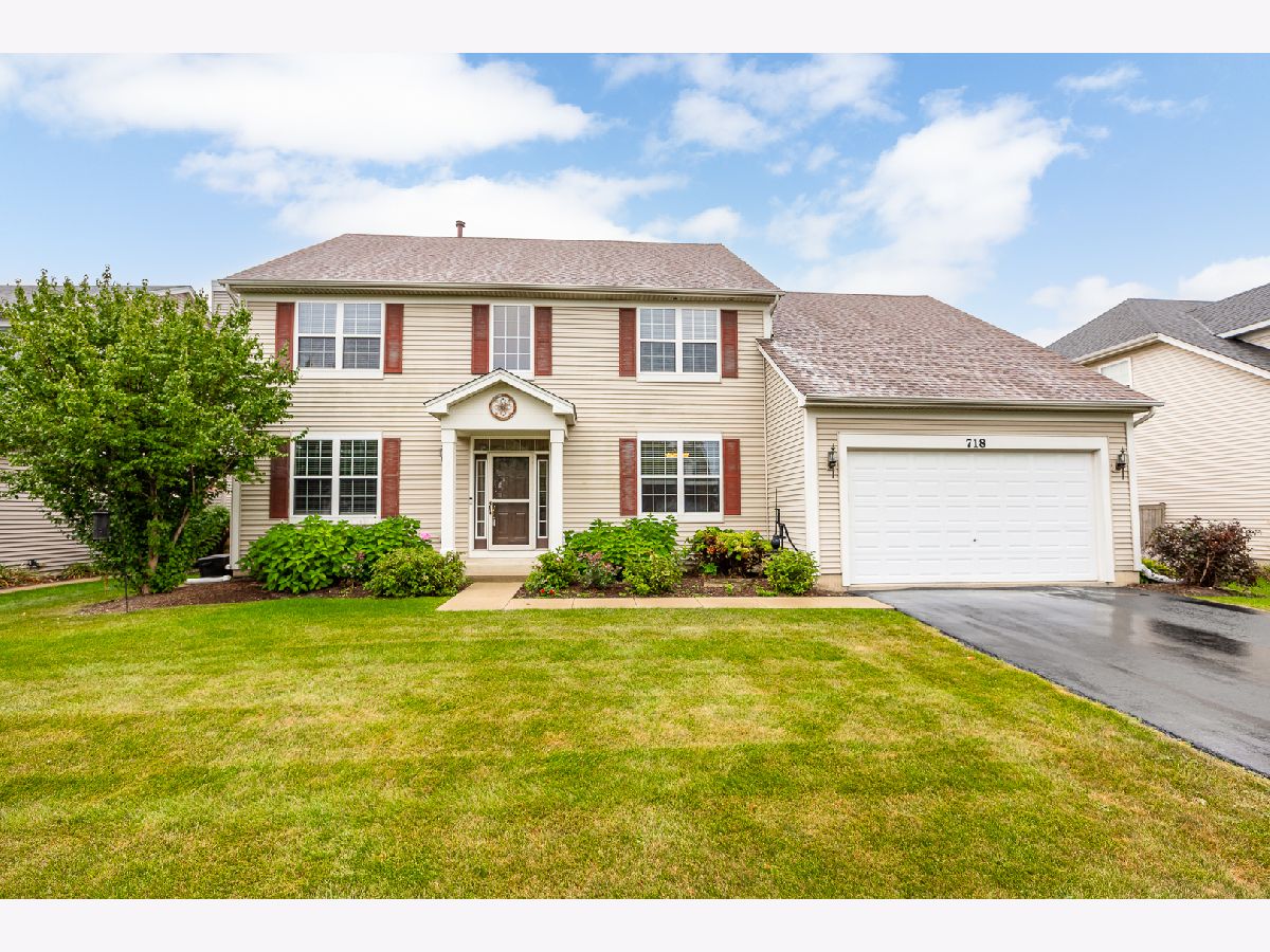  For Rent Oswego Illinois, 718 Versailles