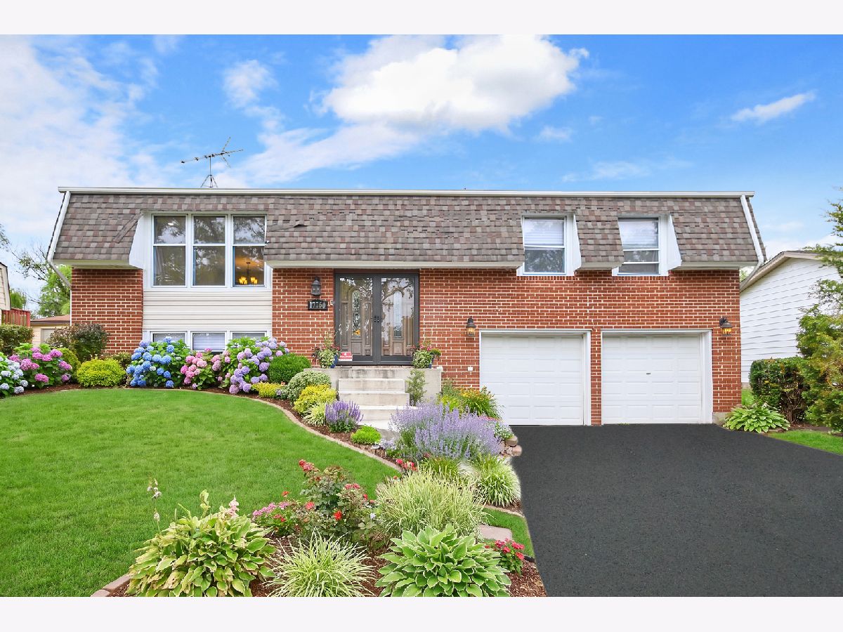  For Sale Country Club Hills Illinois, 17760 Arlington Drive