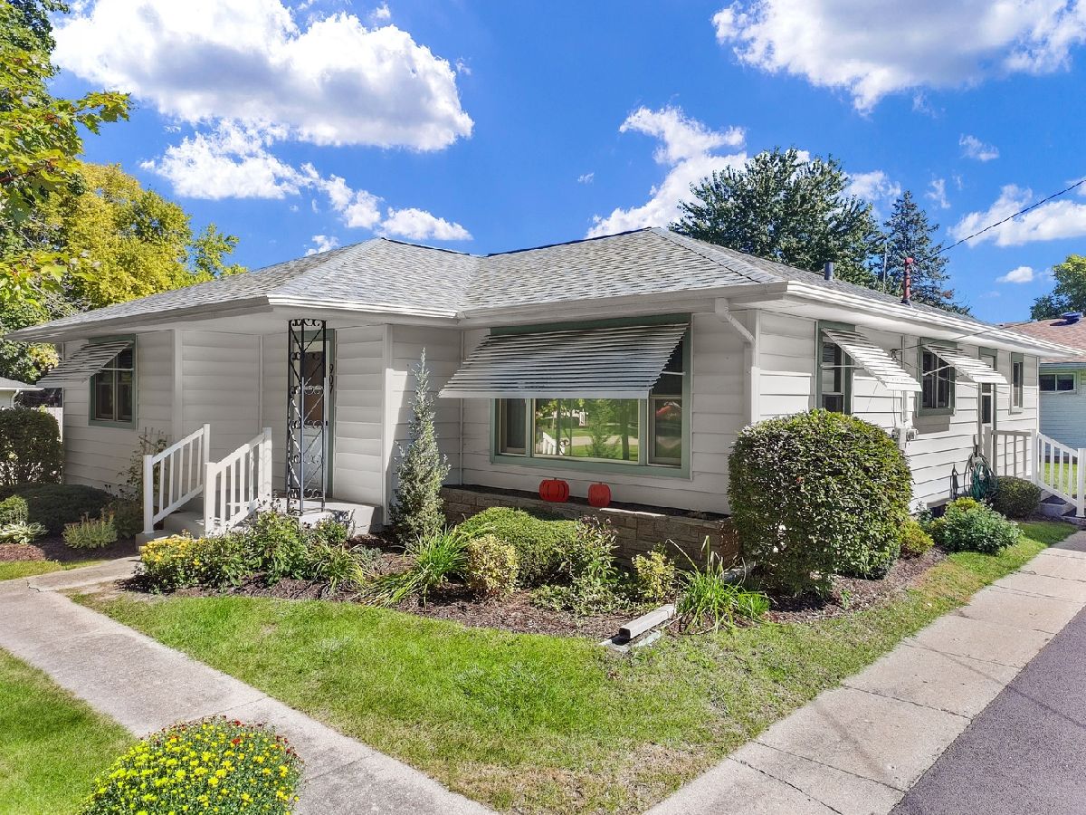  For Sale Harvard Illinois, 907 4th Street