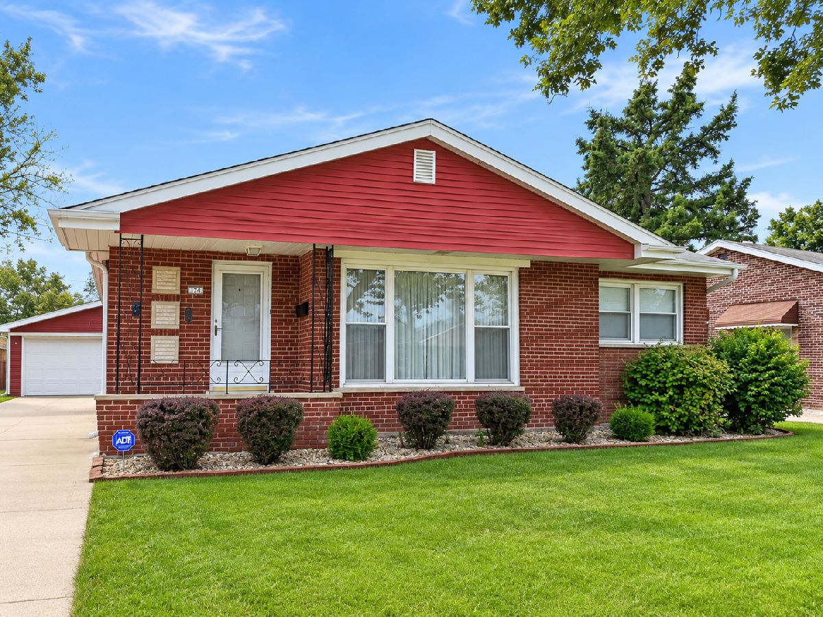  For Sale Chicago Heights Illinois, 174 Linden Lane
