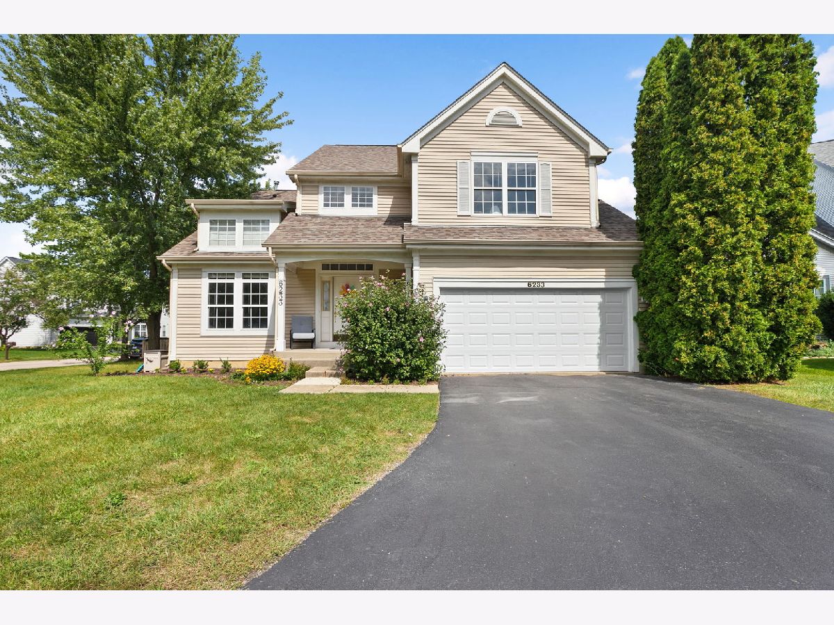  For Sale Gurnee Illinois, 6233 Formoor Lane
