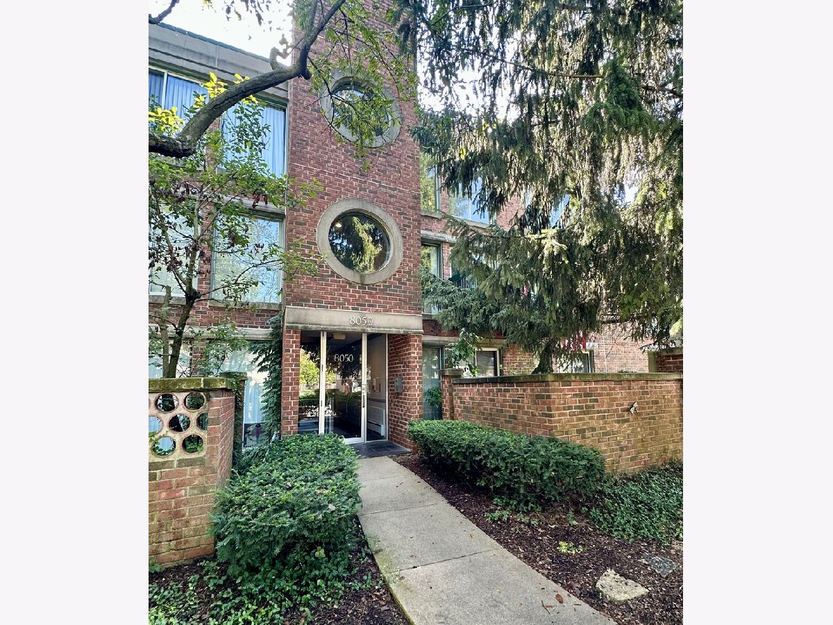  For Sale Northfield Illinois, 8050 Arbor Lane
