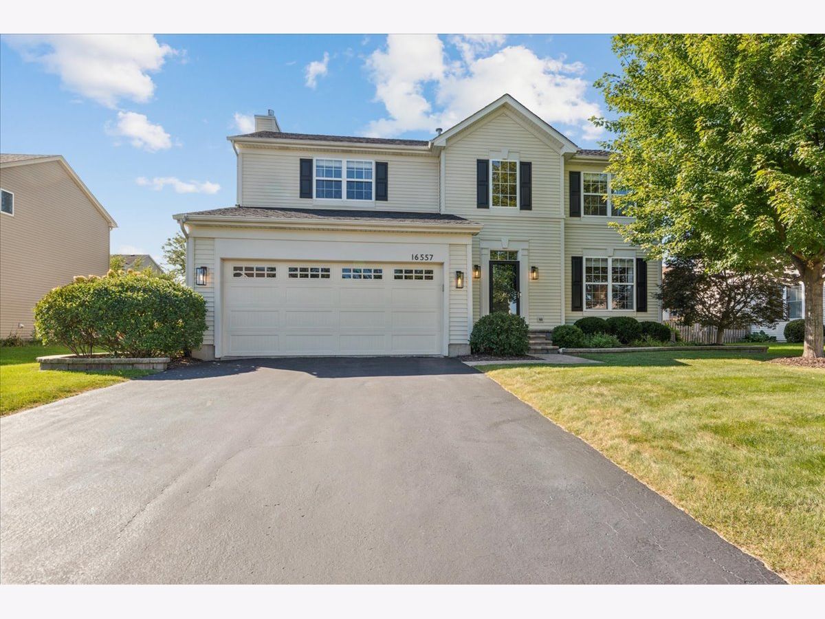  For Sale Lockport Illinois, 16557 Watters Drive