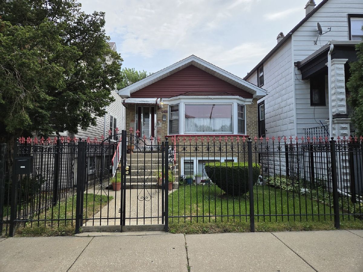  For Sale Chicago Illinois, 2033 La Crosse Avenue